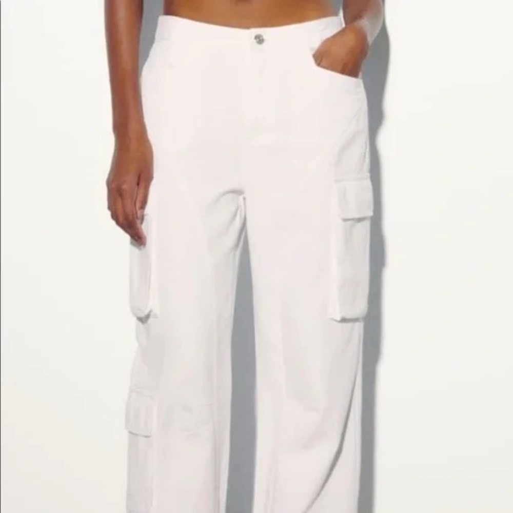 Zara Wide Leg Utility Cargo Pants in white